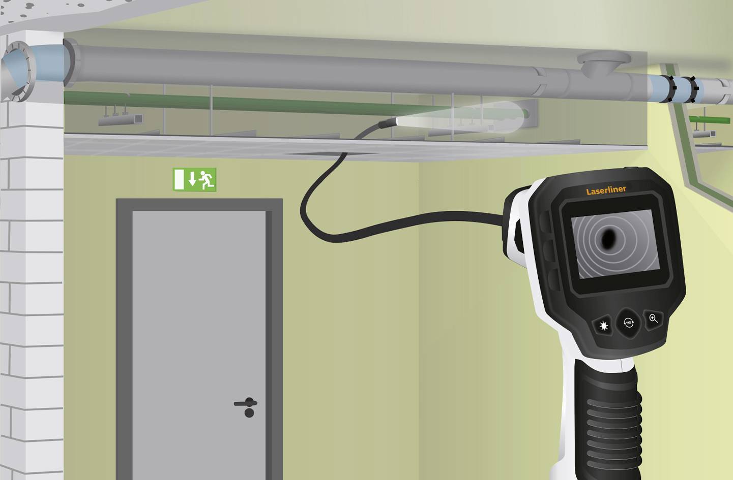 Een infrarood-thermometer scant het gebied boven een deur in een gebouw. Een nooduitgangsbord is zichtbaar.
