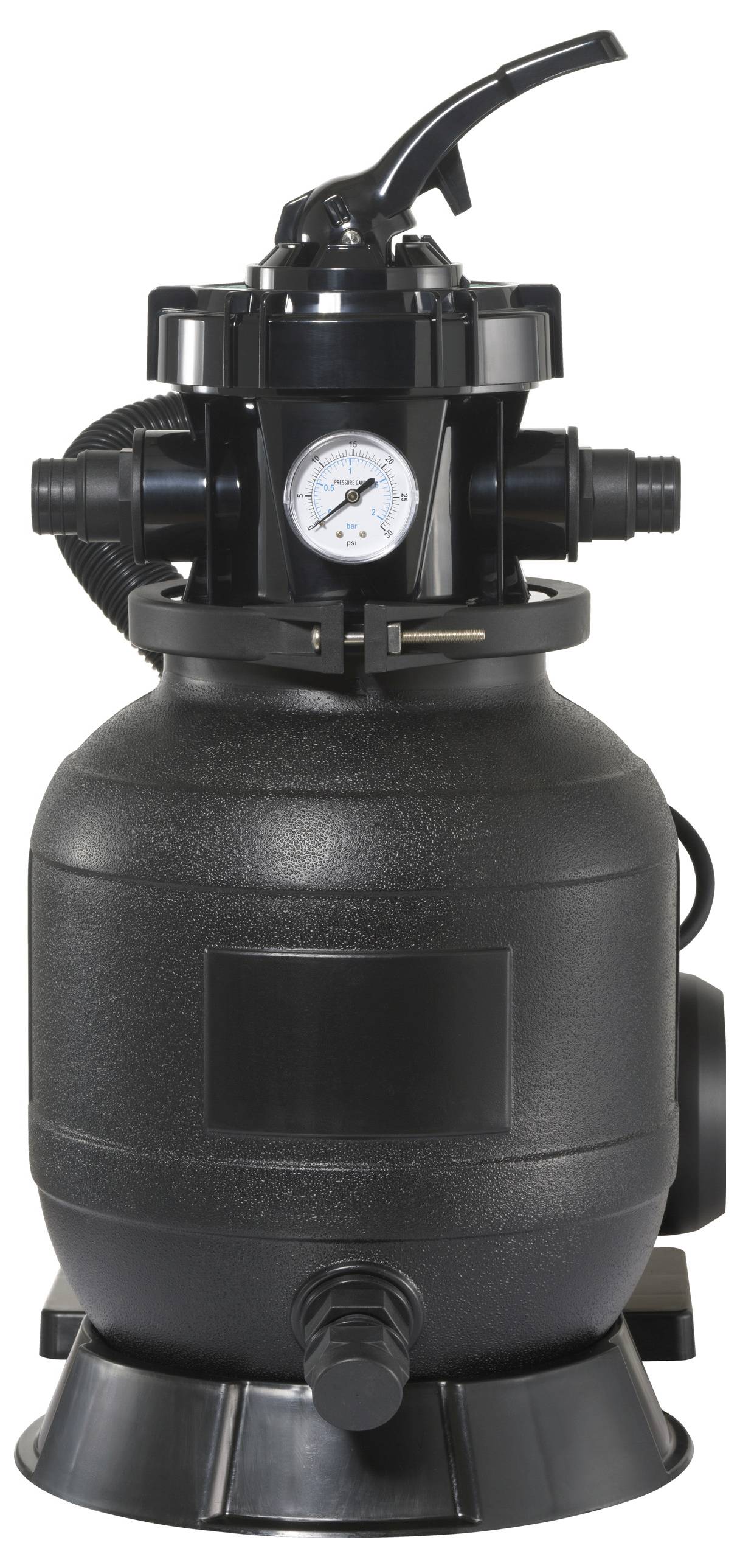 Een zwarte zandfilter met drukmeter en ventiel bovenaan, gebruikt voor het reinigen van zwembadwater.
