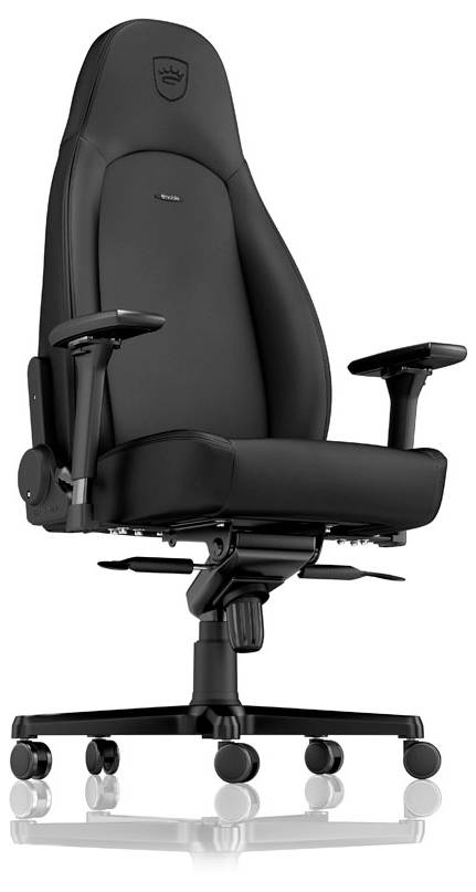 Een ergonomische bureaustoel met hoge rugleuning, gewatteerde zitting en verstelbare armleuningen, gemonteerd op wielen voor flexibiliteit.