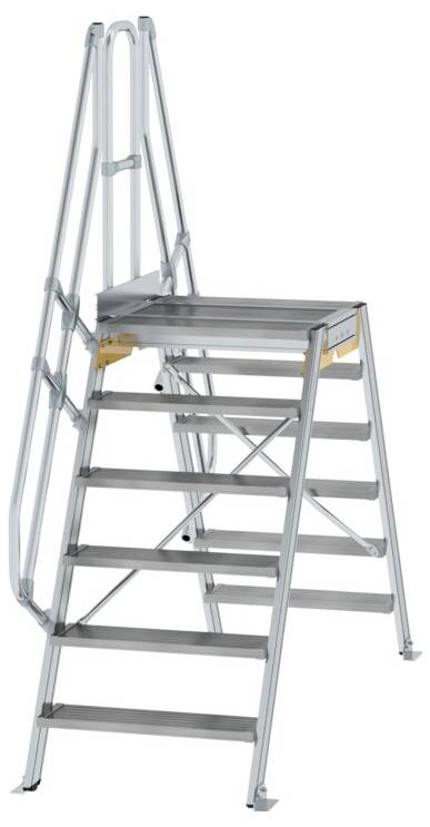 Een aluminium trapladder met meerdere treden en zijdelingse handgrepen, geschikt voor industrieel gebruik.