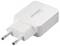 Een witte Voltcraft UC-SW001 USB-wandoplader met twee ronde pinnen wordt getoond, geschikt voor het opladen van elektronische apparaten.