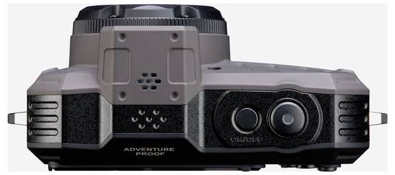 Compacte, robuuste camera met opschrift 'ADVENTURE PROOF', geschikt voor buitenactiviteiten. Vooraanzicht met bedieningselementen.