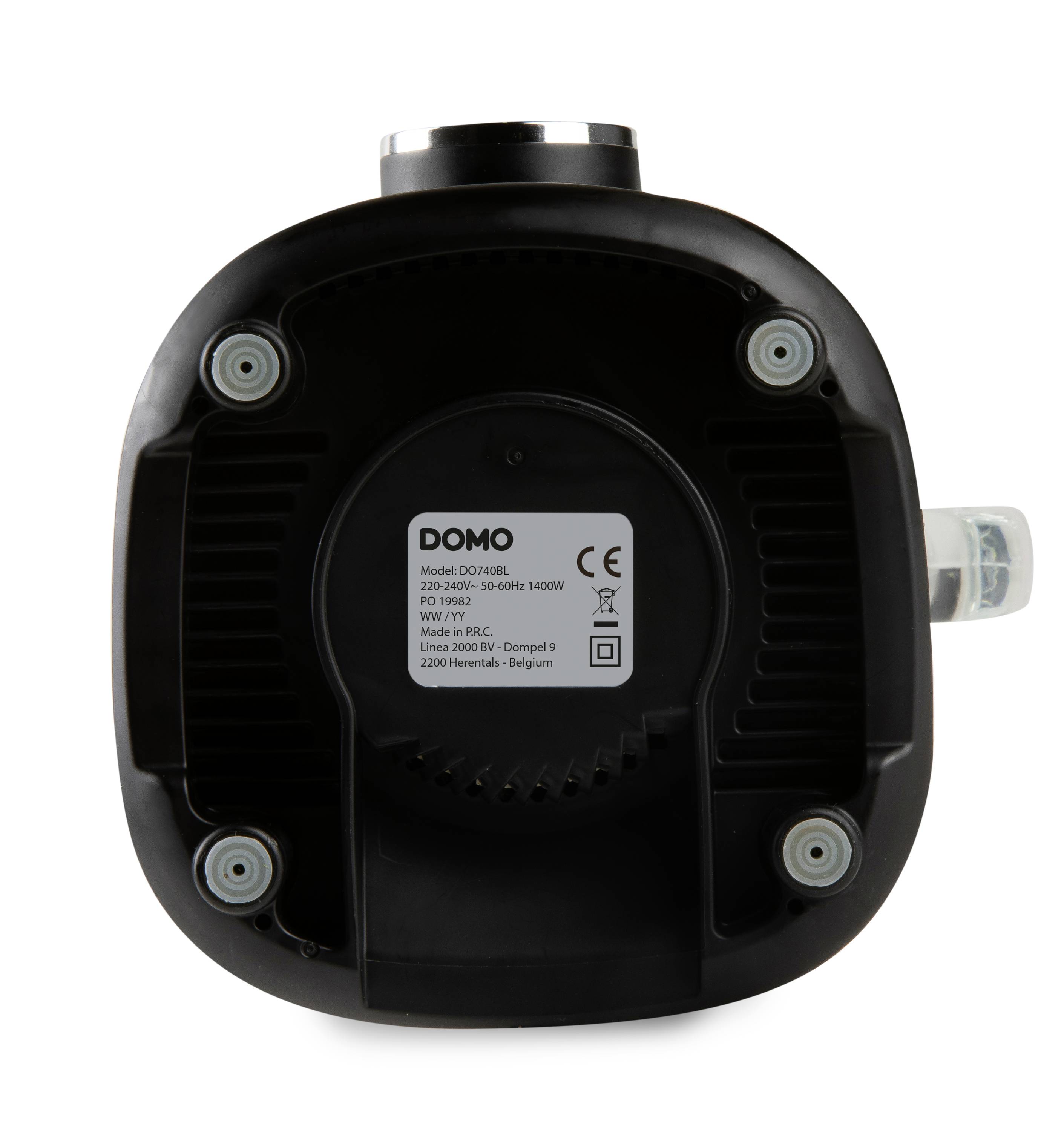 Onderkant van een elektrisch huishoudelijk apparaat met opschrift: 'DOMO, Model DO 814 BL, 220-240V, 50-60Hz, 1400W, Made in PRC'. Kunststof behuizing met schroeven.