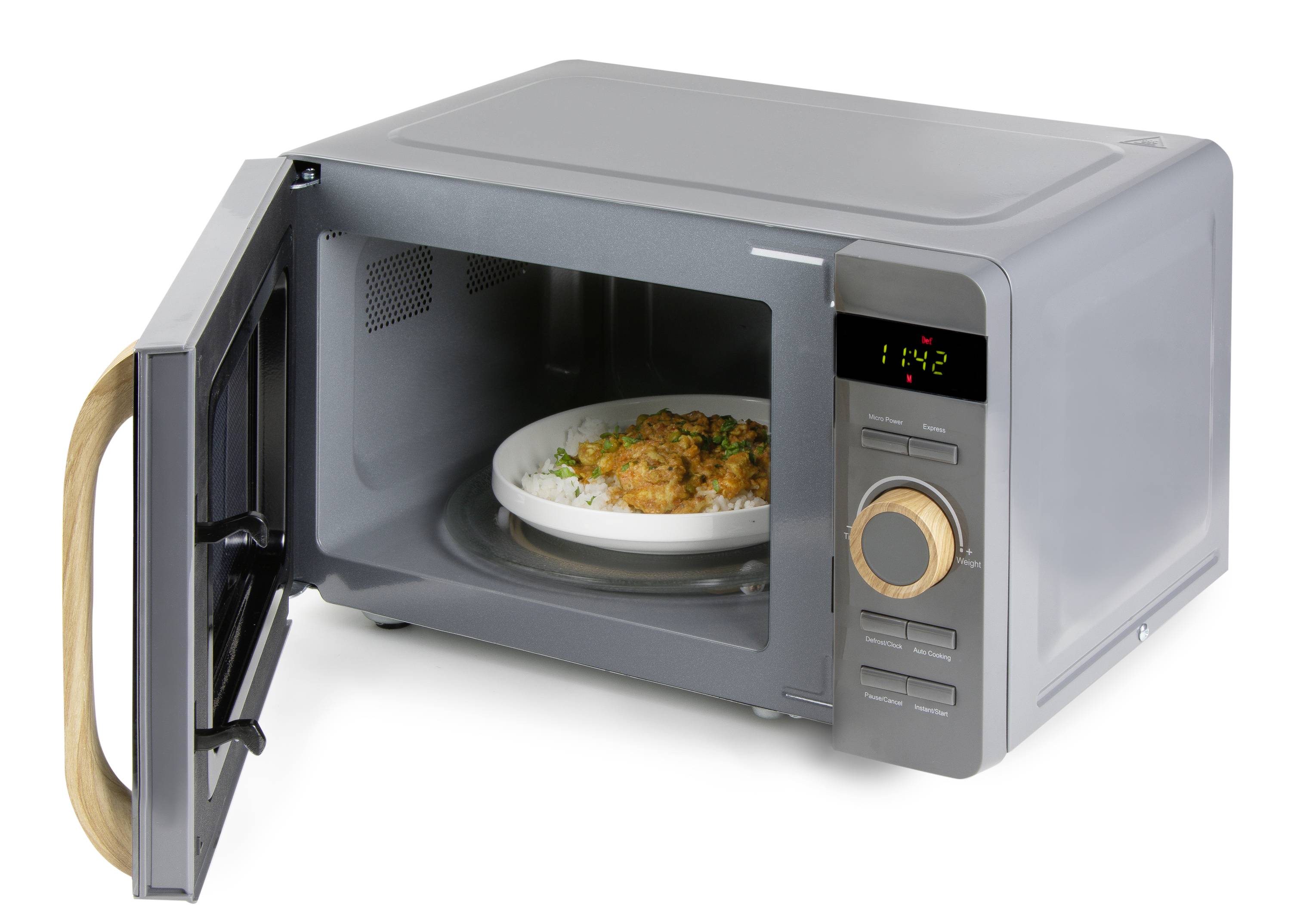 Een geopende magnetron met een bord met eten op de draaiplateau. Het display toont de tijd '11:42'.