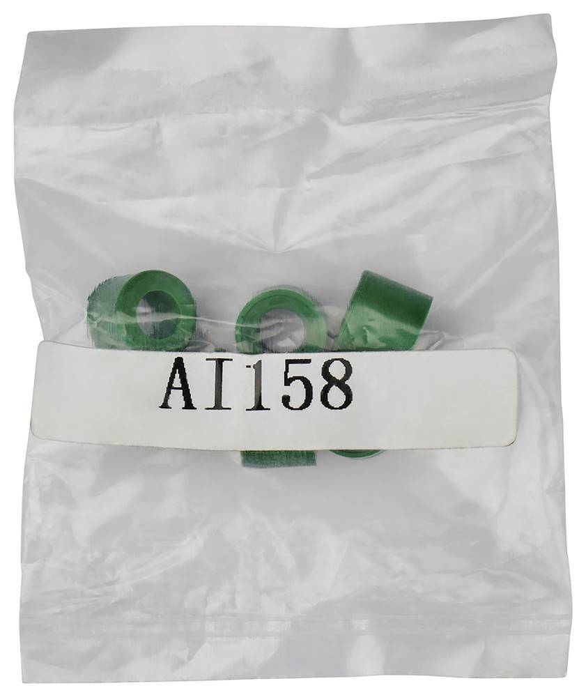Een plastic zak bevat groene plastic spiralen met een wit etiket waarop 'AI158' staat.