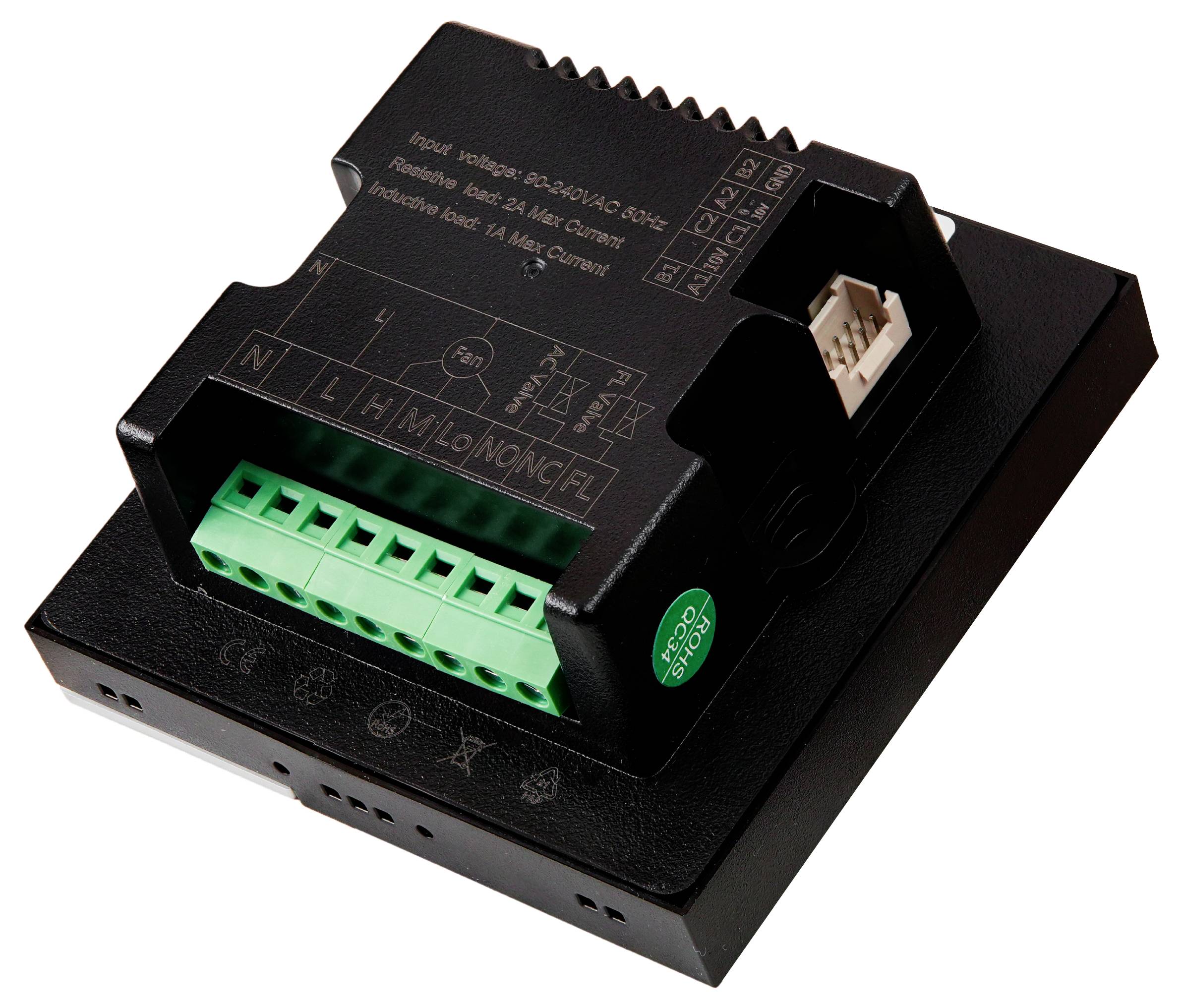 Zwarte elektronische besturingseenheid met groene aansluitrail en meerdere aansluitingen.