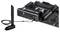 Een moederbord met audio- en USB-aansluitingen; ernaast een antenne die via een kabel is verbonden. Geschikt voor gaming-pc's.