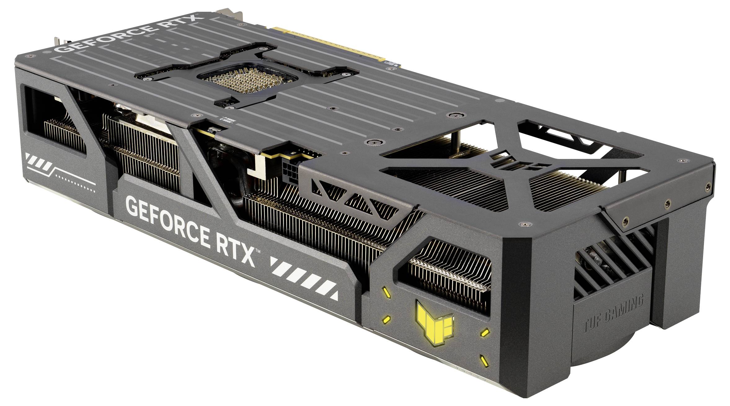 Zwarte grafische kaart van het merk GeForce RTX, met koelribben zichtbaar aan de zijkant en gouden accenten. Ontworpen voor krachtige computers.