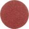 Ronde, rode schuurpapierplaat met gelijkmatige korrelstructuur, geschikt voor ambachtelijke werkzaamheden en oppervlakteafwerking.