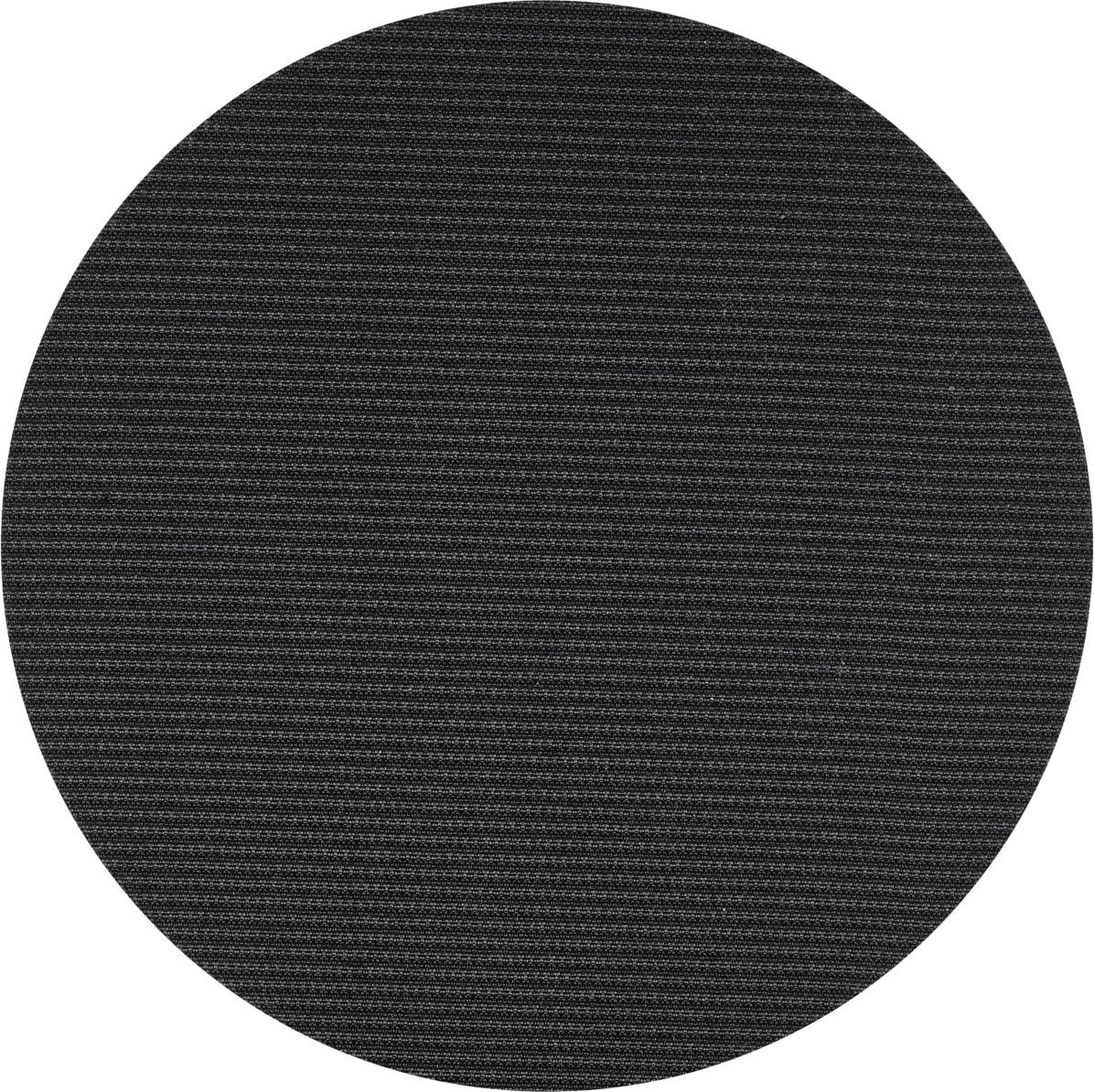 Zwarte cirkel met een fijne, horizontale textuur op een grijze achtergrond.