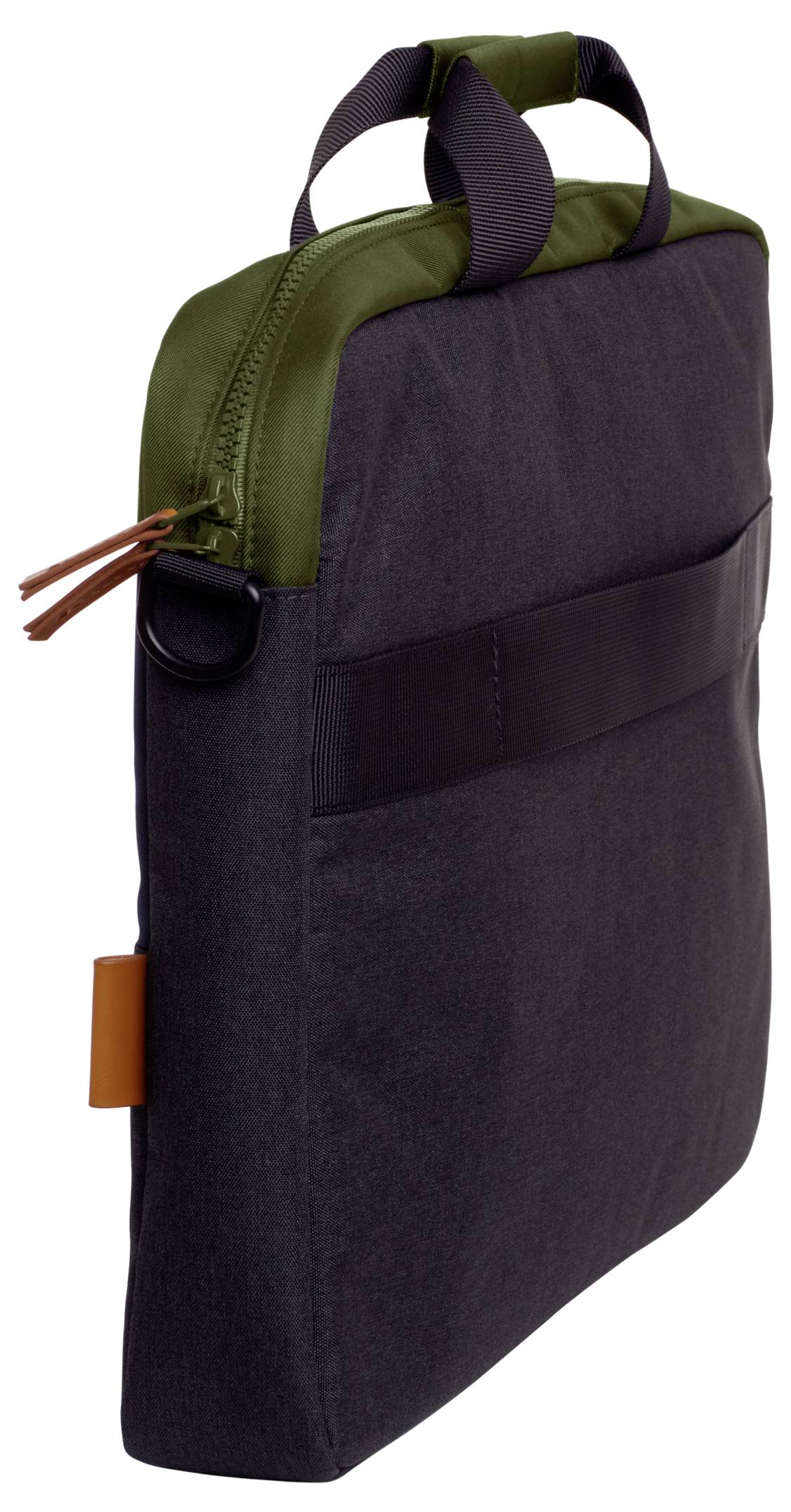 Een zwarte laptoptas met groene rits en handgreep, zijdelingse leren versiering en een breed zwart band aan de voorkant.