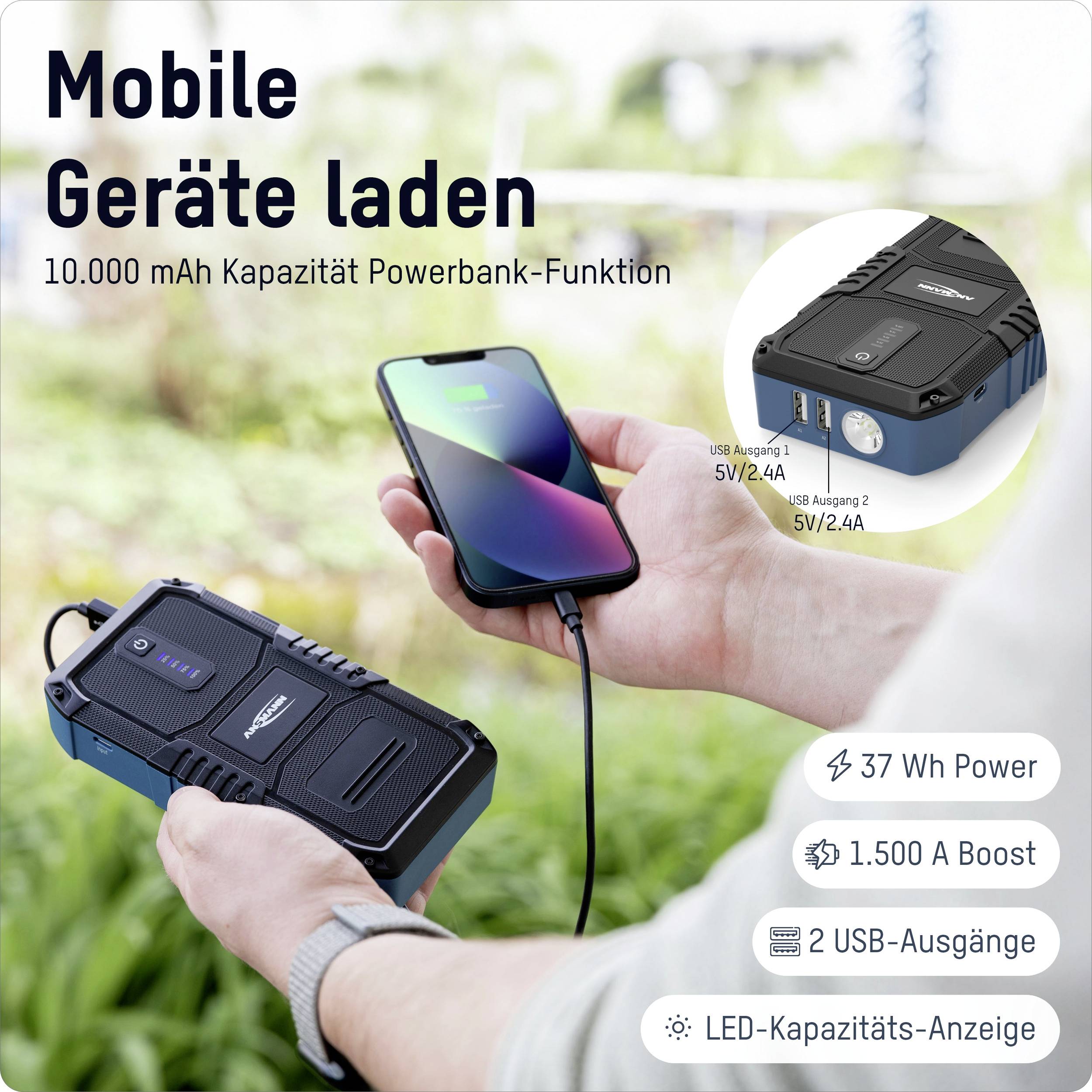 Een hand houdt een powerbank vast met een aangesloten smartphone. Tekst op de afbeelding: 'Mobiele apparaten opladen', '10.000 mAh capaciteit', '37 W vermogen', '2 USB-uitgangen'.