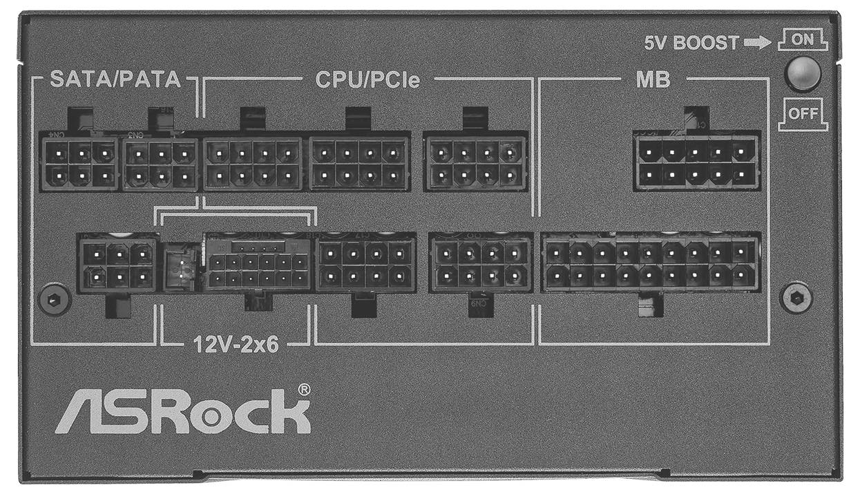 'ASRock' Computer-voeding achterkant, toont aansluitingen voor SATA/PATA, CPU/PCIe, en MB. Rechtsboven bevindt zich een schakelaar voor '5V BOOST'.