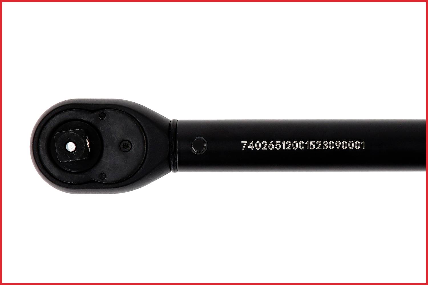 Een zwarte hefboommechanisme met een gedrukte serienummer: '74026512001523090001'.