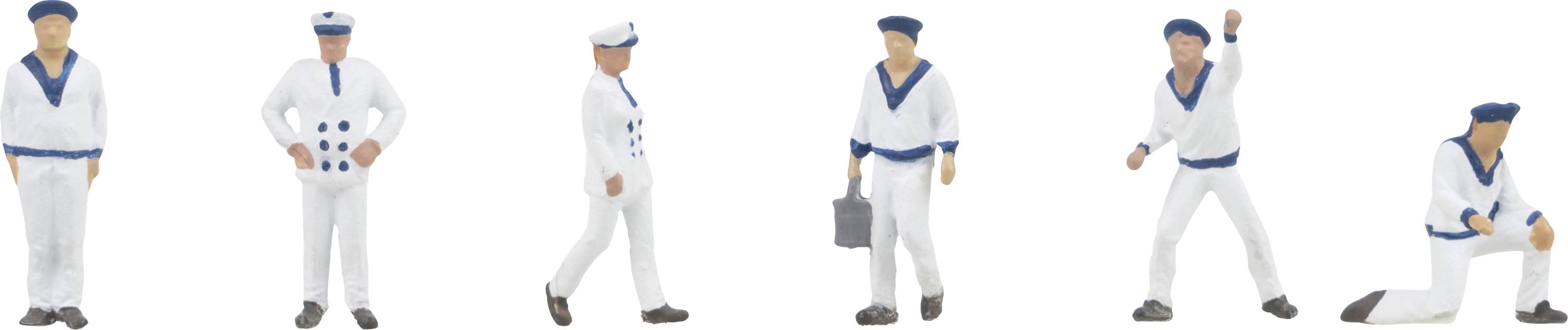 Zes miniatuurfiguren van zeelieden in verschillende houdingen, allemaal gekleed in een witte uniform met blauwe details, elk met een eigen gebaar.