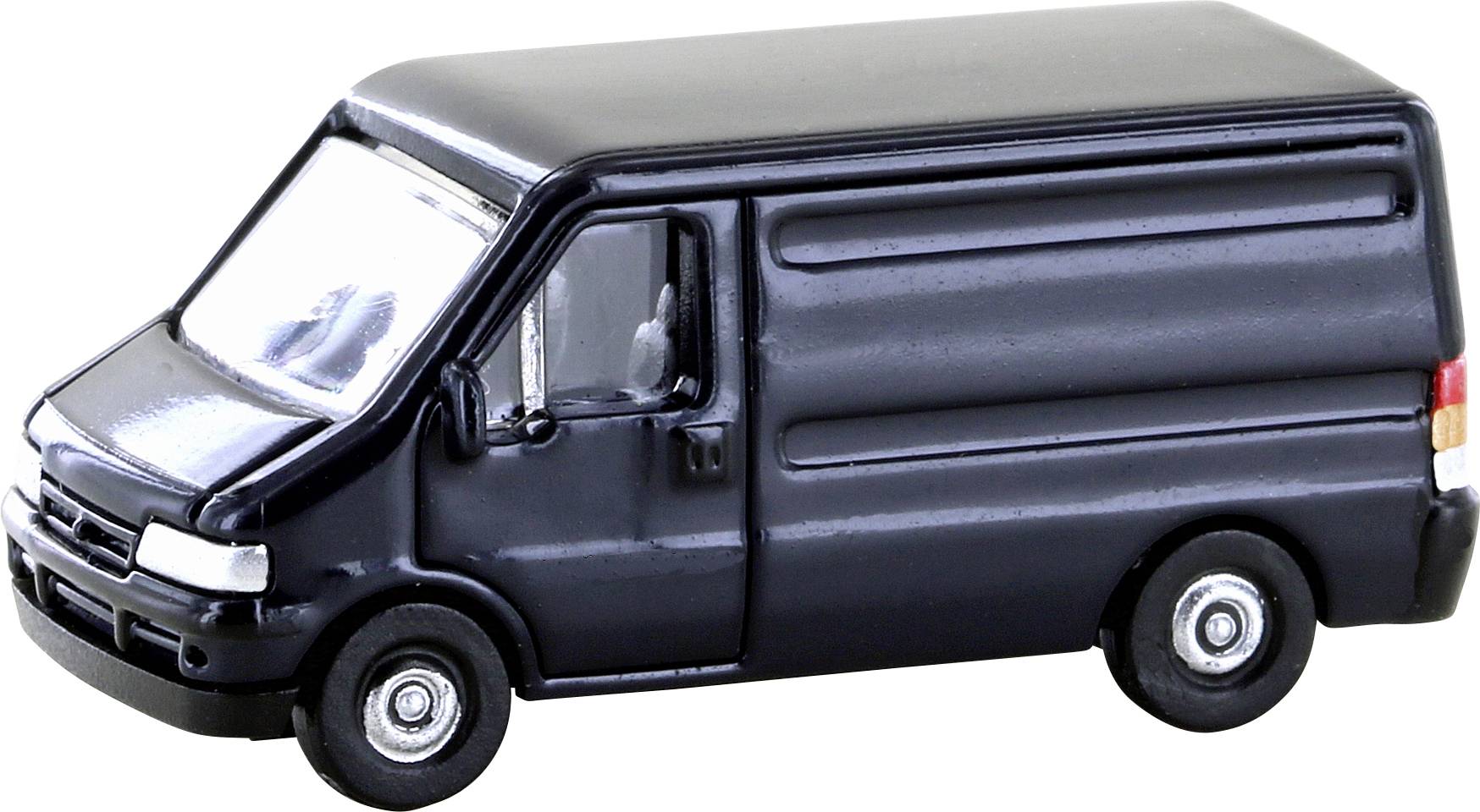 Zwarte speelgoed-bestelwagen met zilveren details, van opzij van voren gezien.