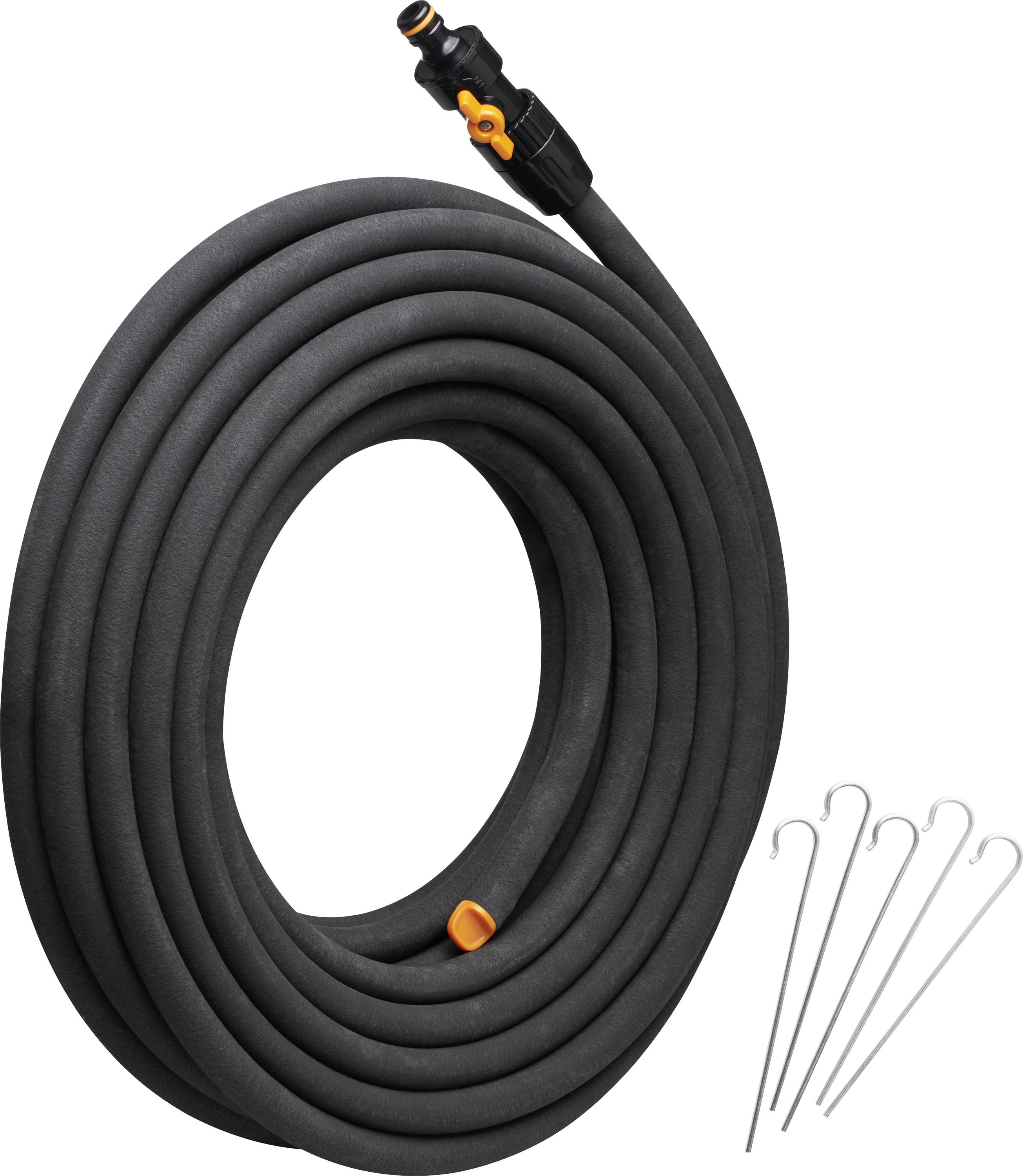 Zwarte spiraaltuinslang met aansluitstuk en vier metalen haken. Ideaal voor tuinbewatering.