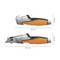 'Fiskars Pro Mes': Twee oranje-grijze messen met handgreep. Afmetingen: 15,7 cm en 20,3 cm lengte, 4,8 cm hoogte.