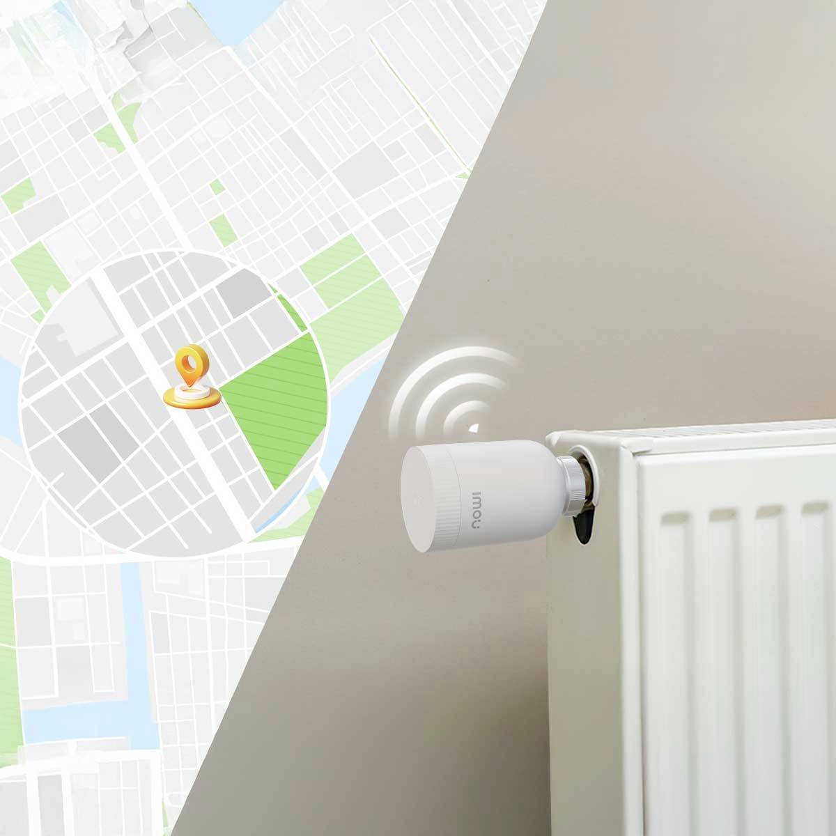 Een radiator met een slim thermostaat die radiogolven uitzendt. Op de achtergrond is een digitale kaart met een locatiemarker zichtbaar.