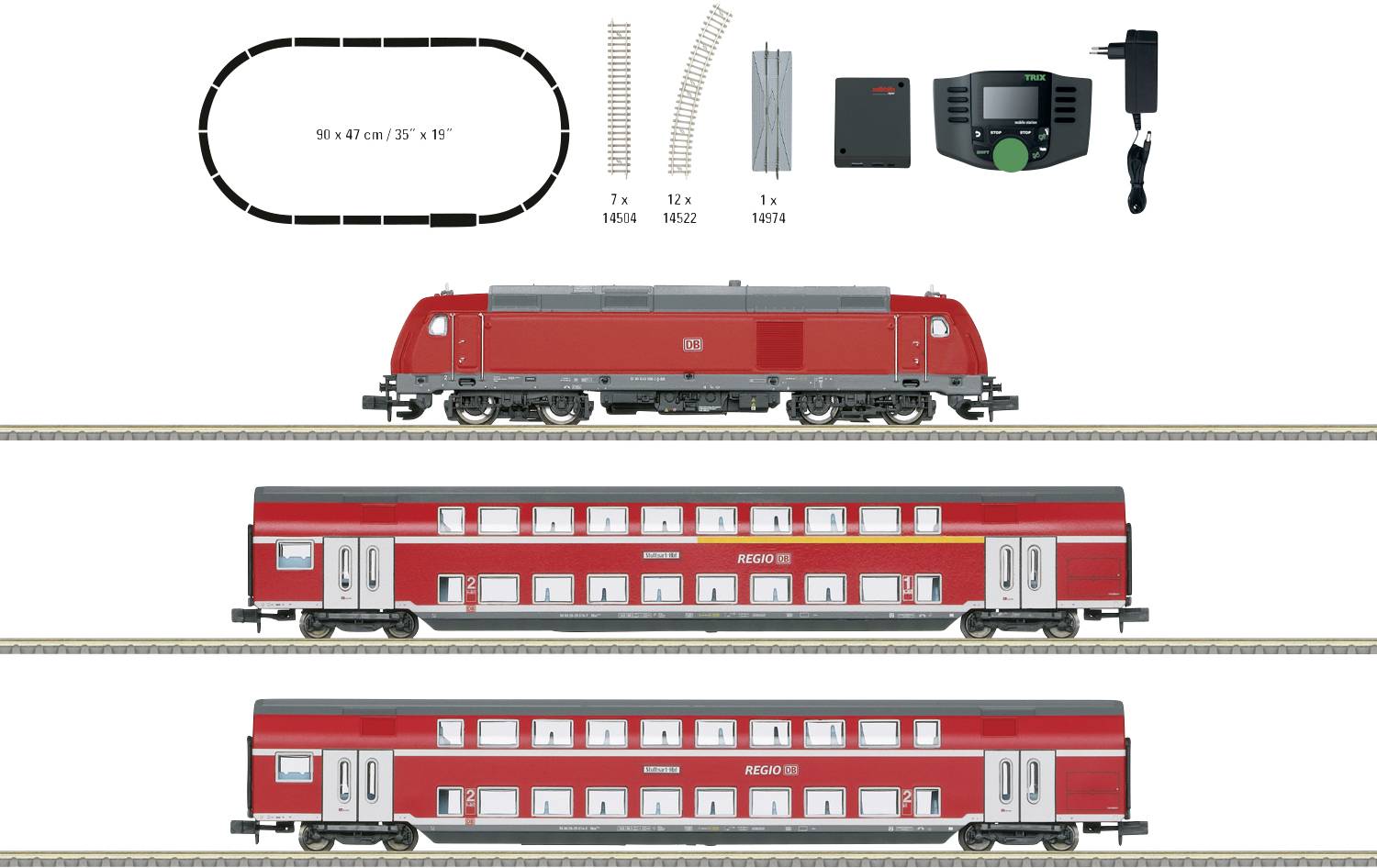 Een modelspoorbaan-set met een rode locomotief, twee dubbeldeks personenrijtuigen, rails, besturingsapparaat en voedingsadapter, van Märklin.