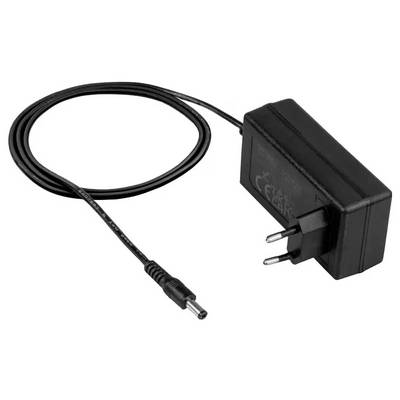 Zwarte voeding met eurostekker en lange kabel. Geschikt voor het opladen van elektronische apparaten.
