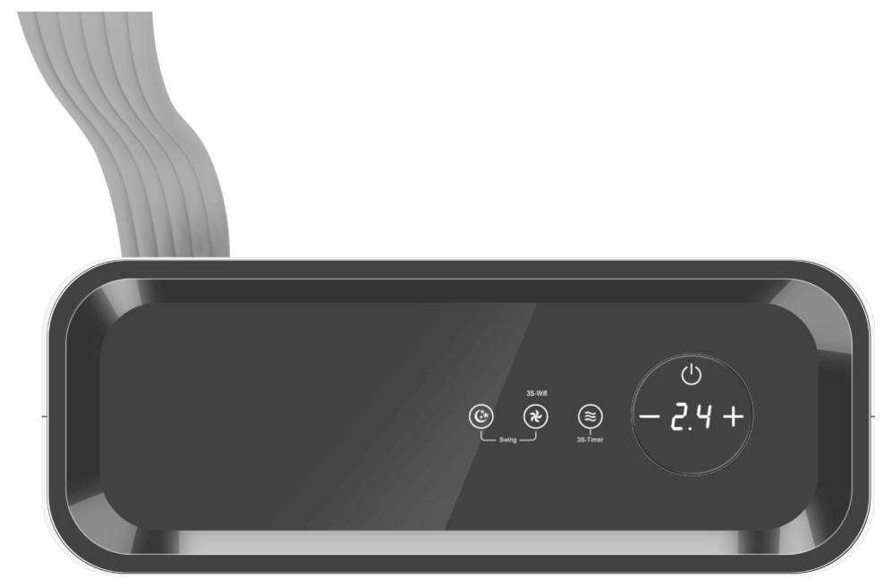 Een zwart, rechthoekig apparaat met digitaal display toont '-2.4+'. Linksboven zijn grijze kabels zichtbaar.