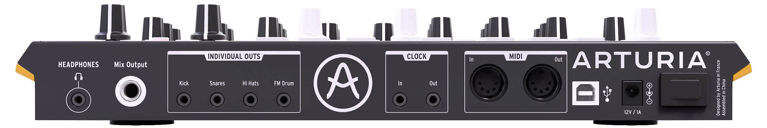 Achterkant van een muziek-interface met verschillende aansluitingen: koptelefoon, MIDI, audio en voeding. Merk 'Arturia' zichtbaar.