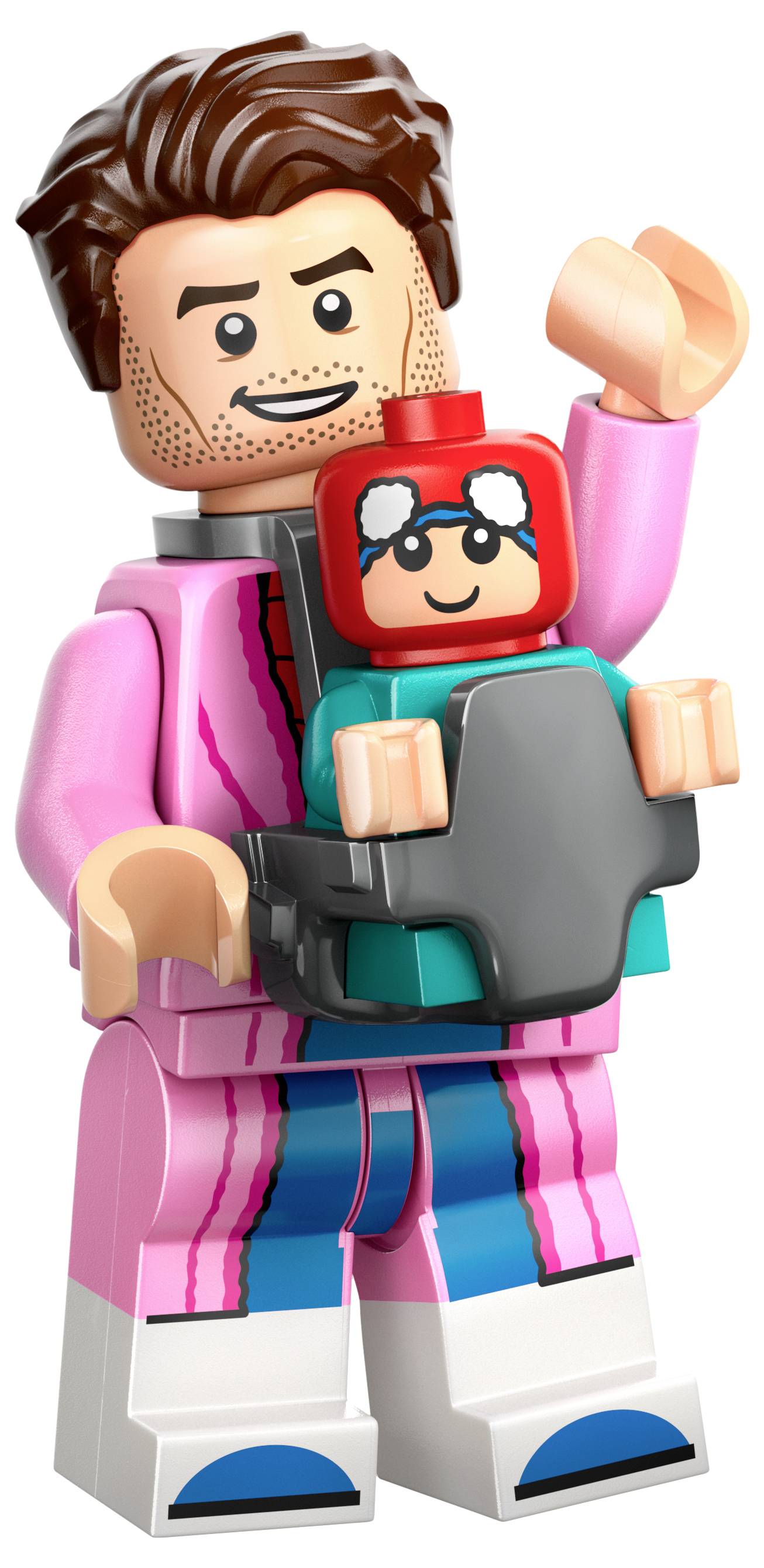 Een LEGO-poppetje in een roze outfit draagt een babydraagzak met een lachende LEGO-baby. De man zwaait met een speelse uitdrukking.