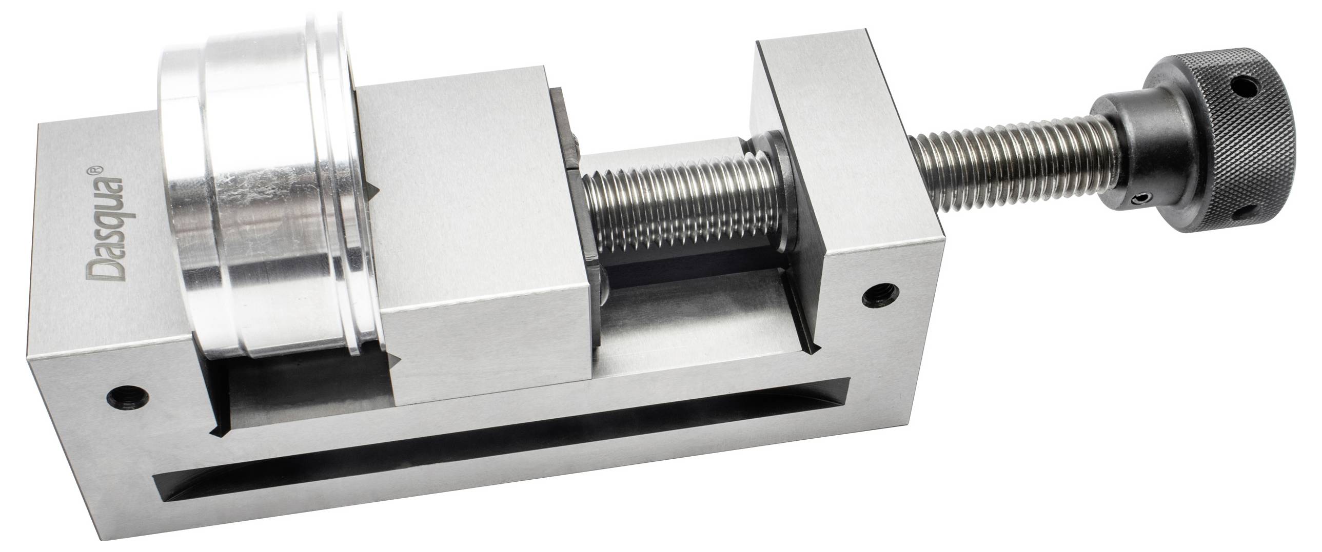 Een metalen bankschroef met een schroefmechanisme voor het vastklemmen van objecten, met de merknaam 'Dasqua' aan de zijkant.