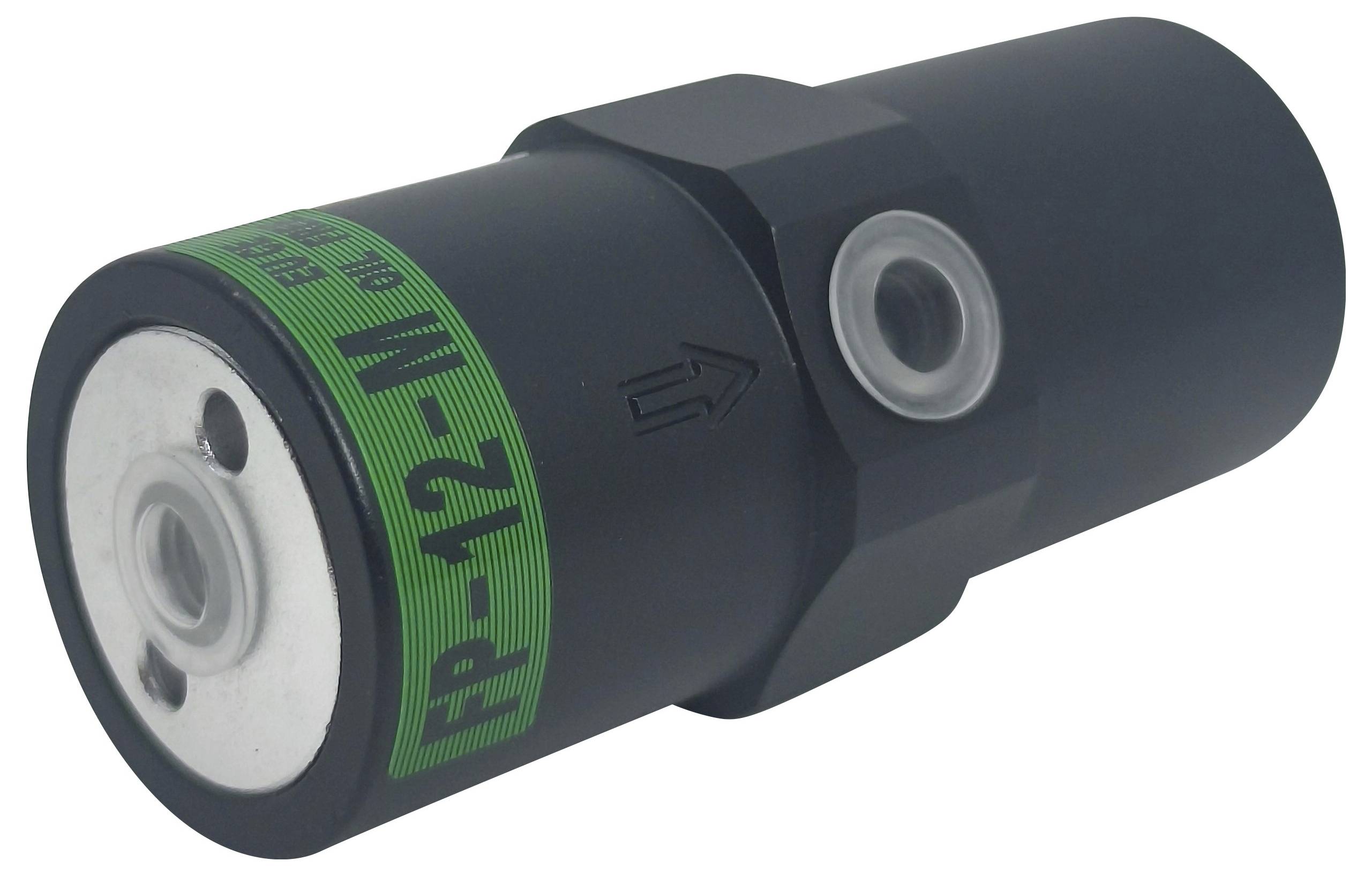 Een zwarte cilindrische hydraulische flowregelklep met een groene label gemarkeerd 'FP-N2-M' en zilveren eindkappen, voorzien van een richtingspijl.