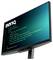 Een BenQ-monitor waarop regels JavaScript-code worden weergegeven.