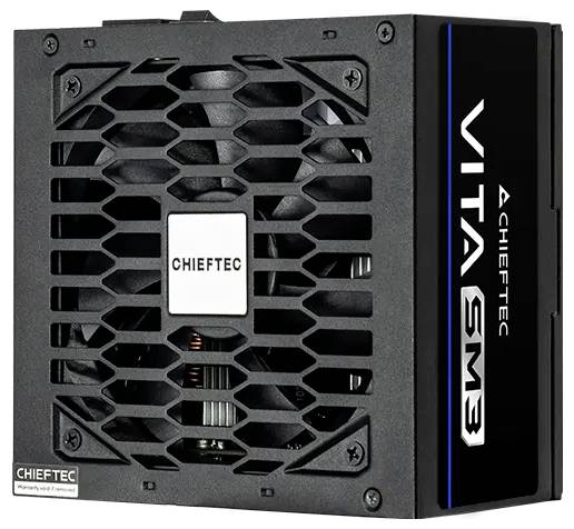 'CHIEFTEC VITA 5M3' voedingsunit met een zwarte beschermende behuizing, voorzien van een ventilatierooster en een zichtbare interne ventilator.