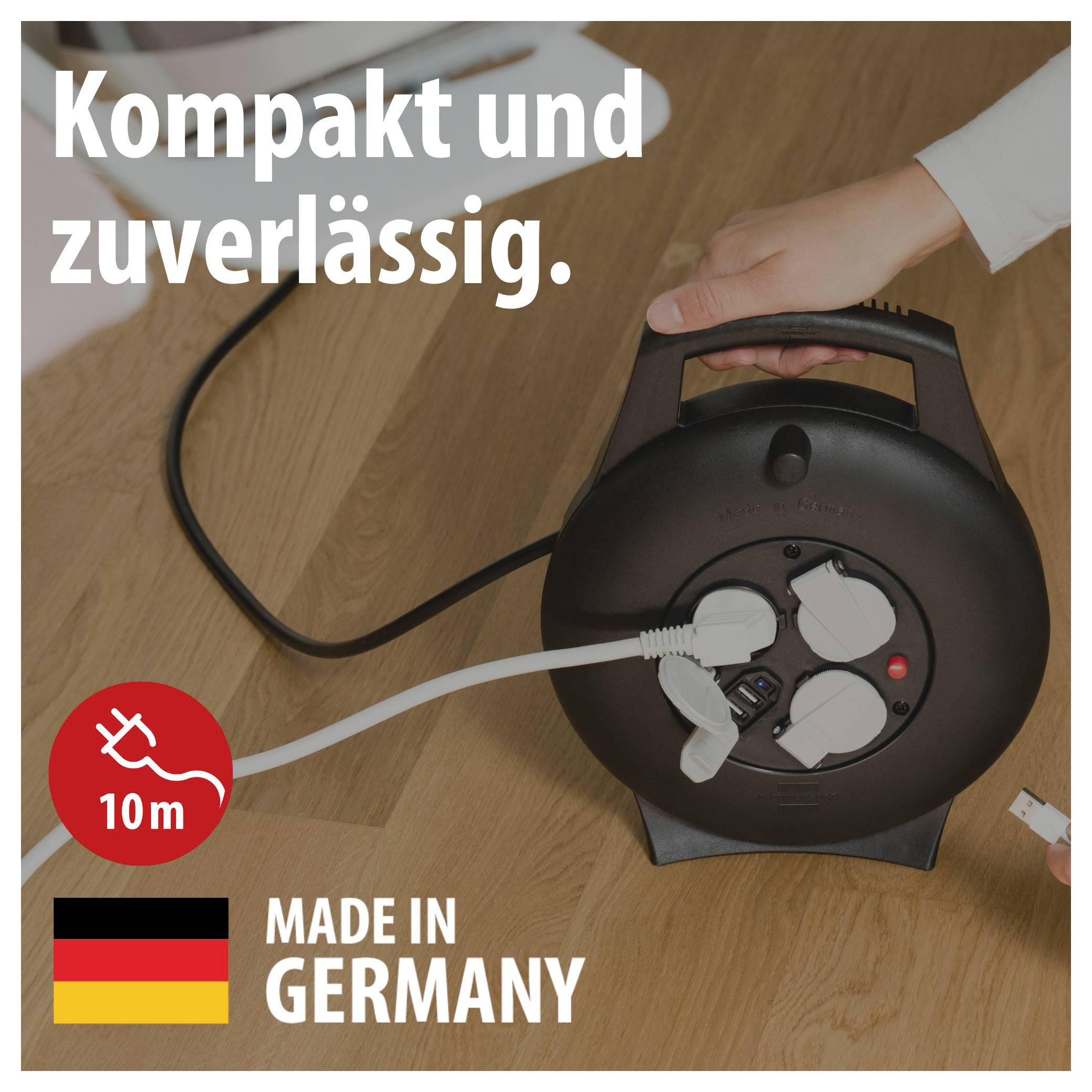 Hand trekt een compacte kabelrol met meerdere stopcontacten; Tekst 'Compact en betrouwbaar.', '10 m' en 'Made in Germany'.