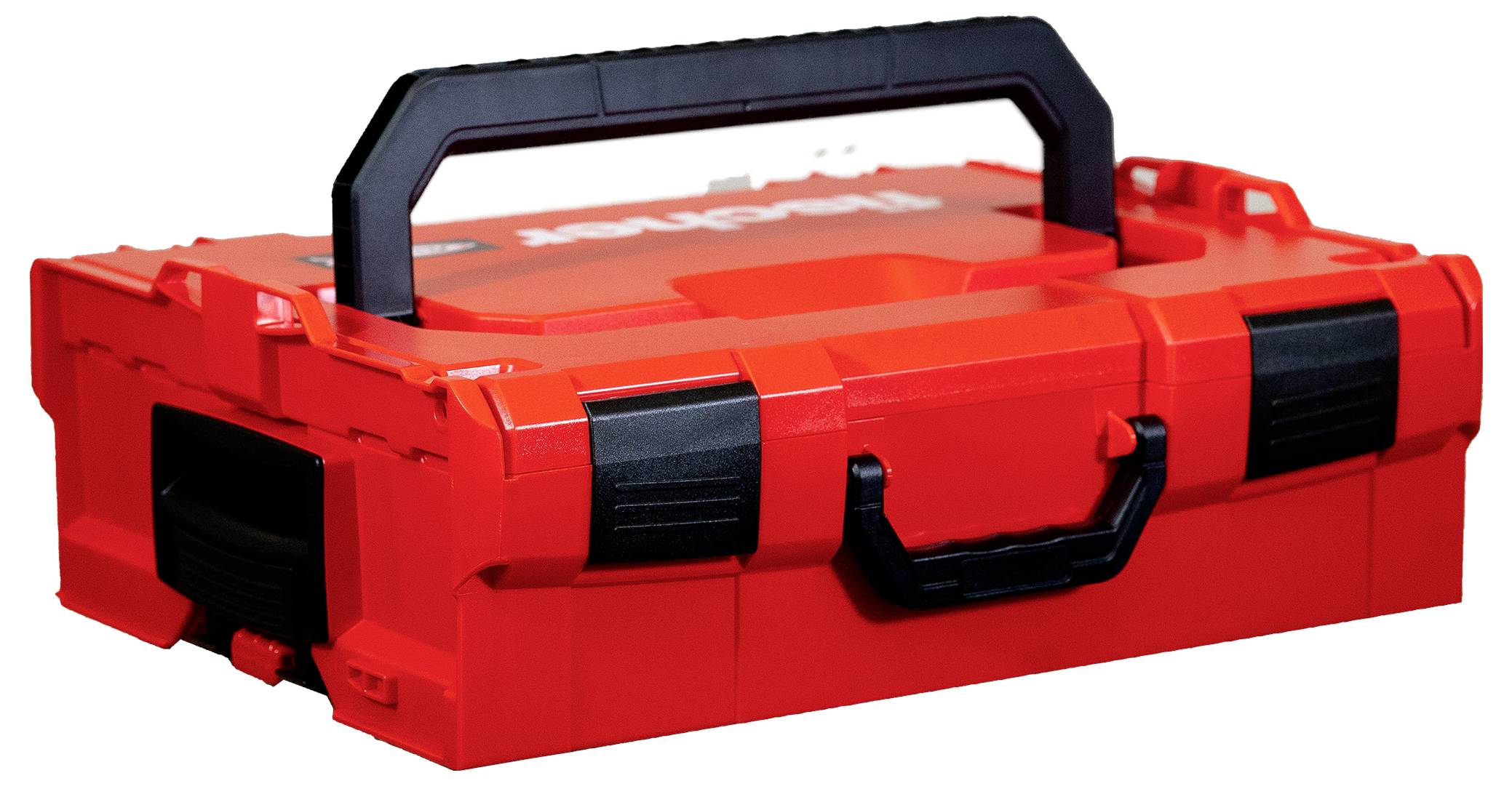 Een rode plastic gereedschapskoffer met een zwarte handgreep is gesloten en klaar voor transport. Hij beschikt over veilige sluitingen en een robuust ontwerp.