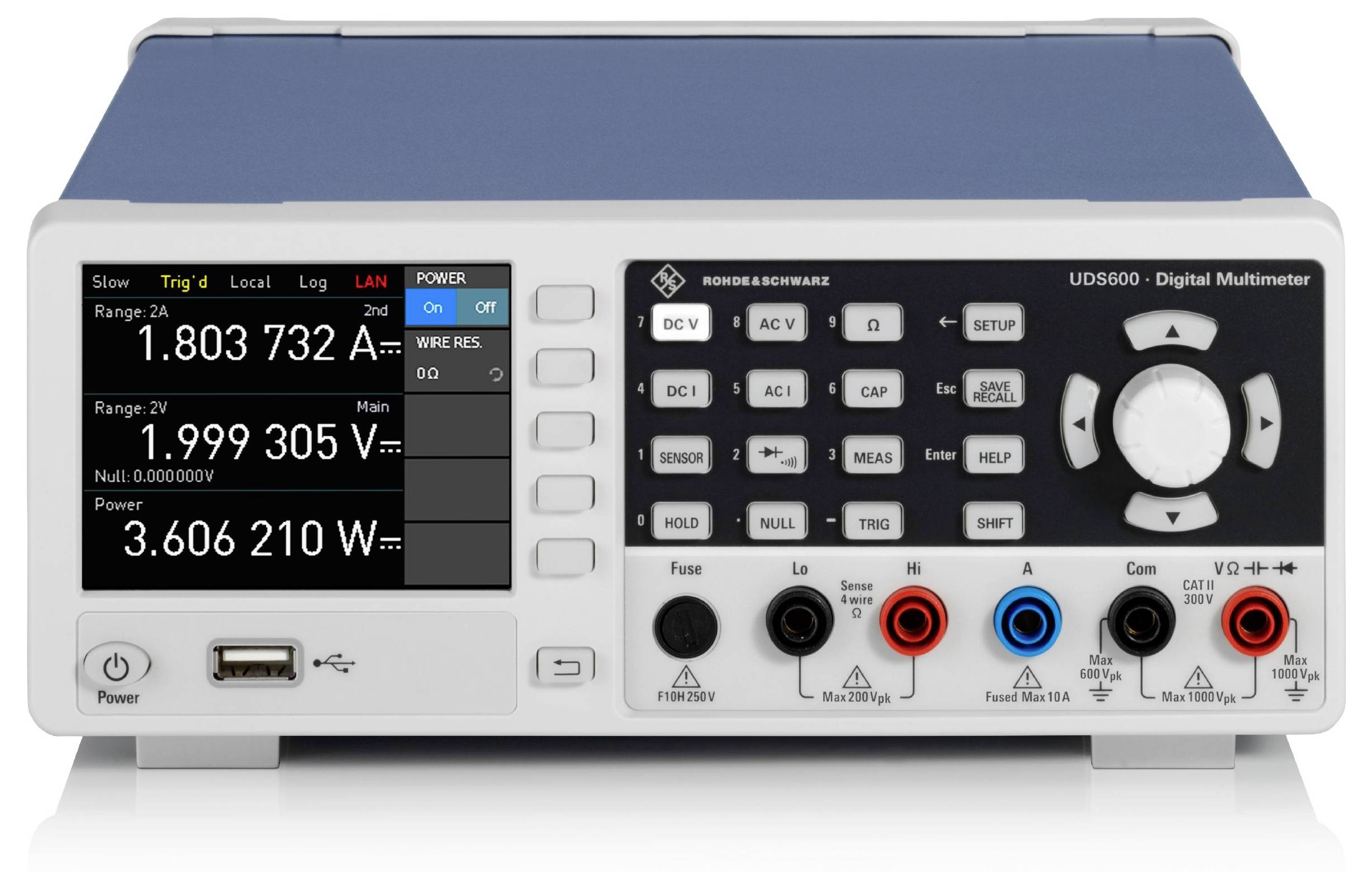 Een digitale multimeter met display dat verschillende metingen toont, knoppen en draaiknoppen voor het bedienen van elektrische functies.