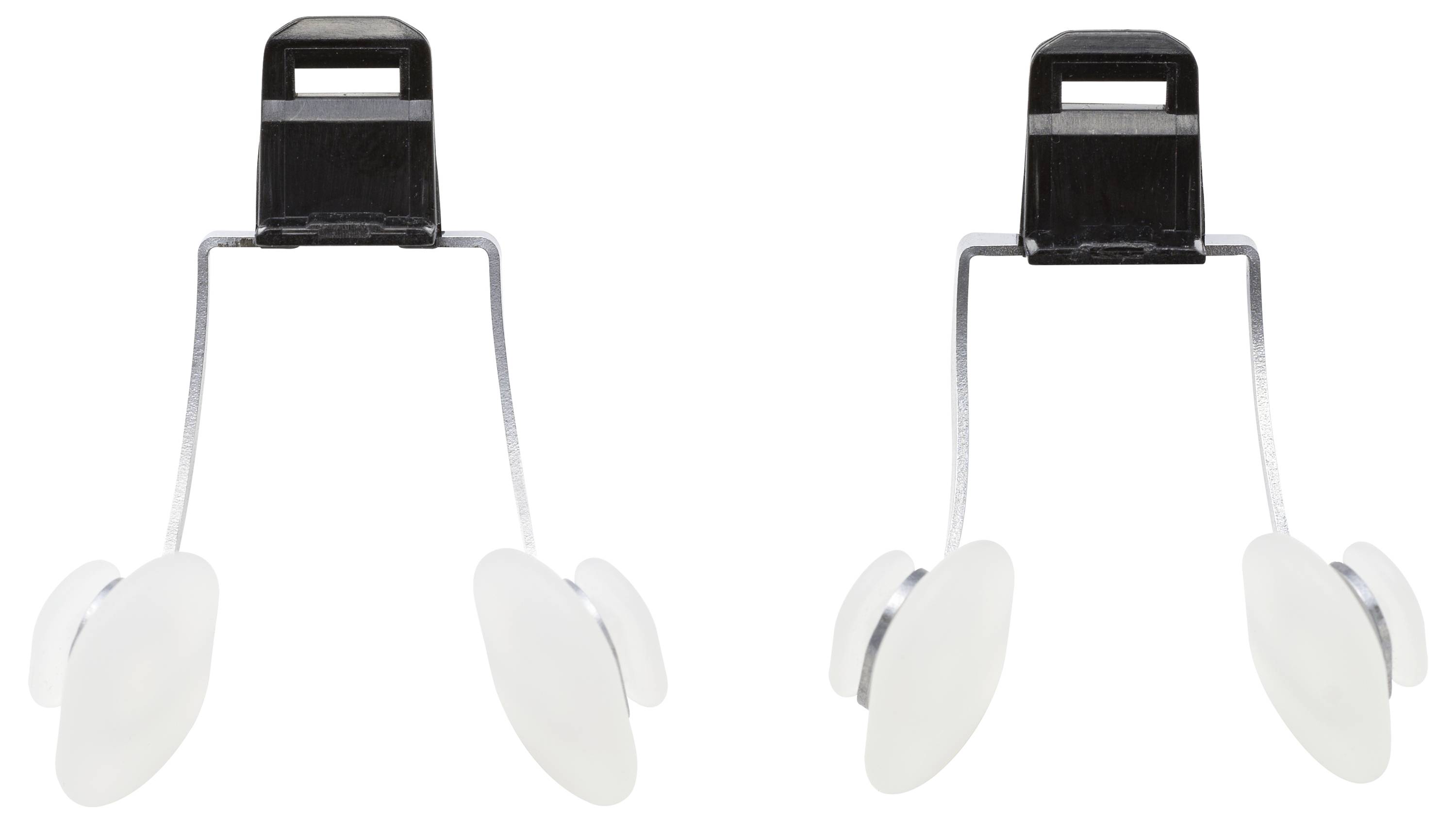Twee witte plastic clips met metalen scharnieren, elk voorzien van een zwarte rechthoekige houder aan de bovenkant. De clips staan open en zijn naar voren gericht.