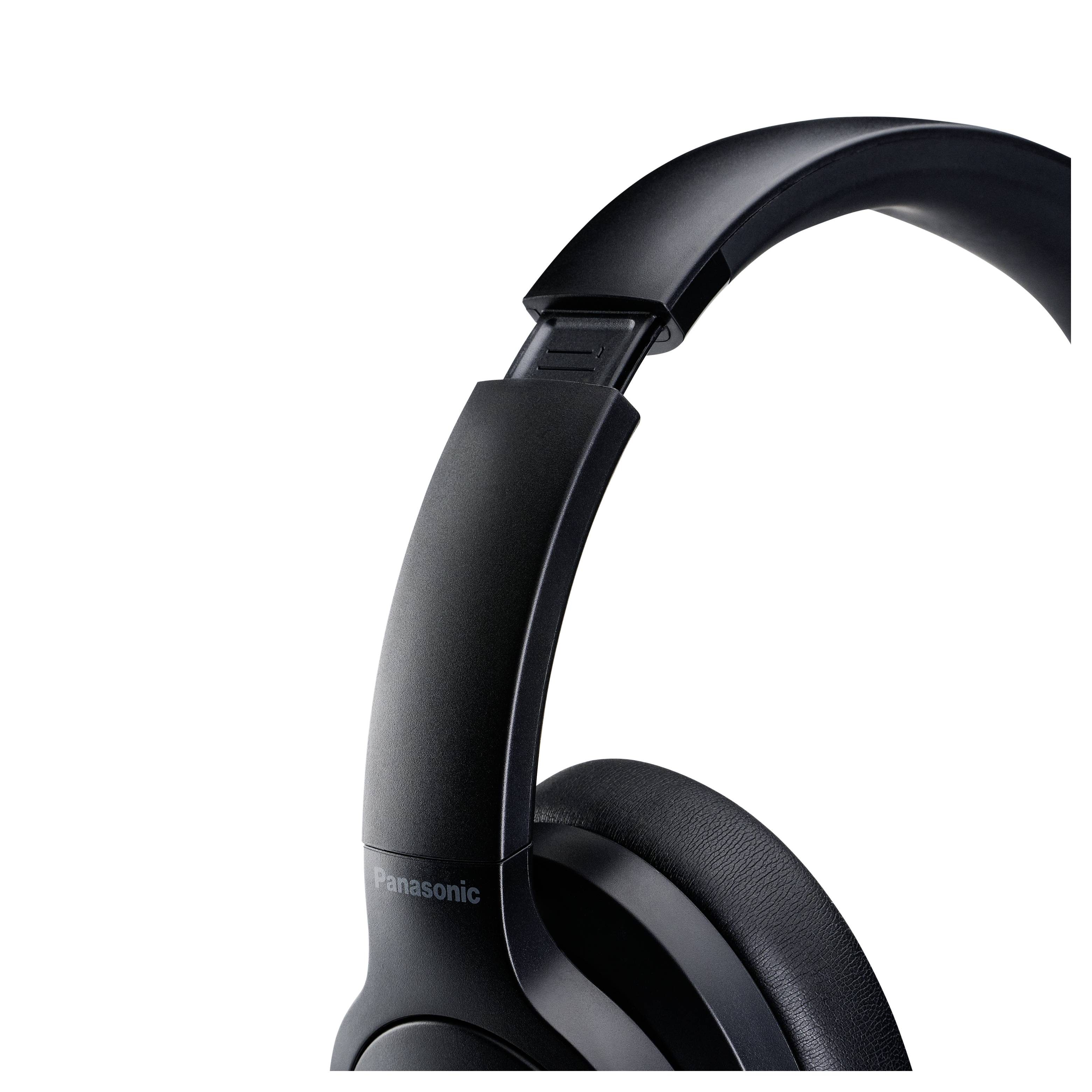 Zwarte Panasonic over-ear koptelefoon, met gewatteerde oorschelp en hoofdband, met nadruk op comfort en merklogo.