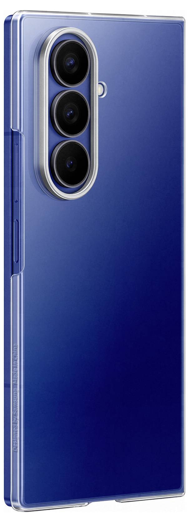 Een blauwe smartphone met drie verticaal uitgelijnde cameraleukens aan de achterkant.