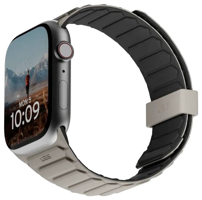 Een smartwatch met een rechthoekig scherm waarop de tijd '10:09' wordt weergegeven en een persoon die rent in een bergachtig landschap op het scherm.