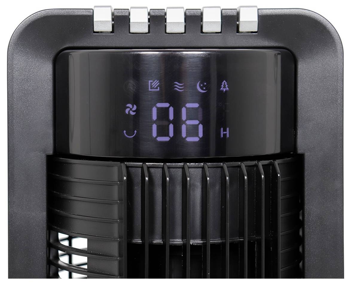 Close-up van een digitaal display op een luchtreiniger, met een timer ingesteld op 6 uur. Bedieningsknoppen zijn zichtbaar aan de bovenkant.
