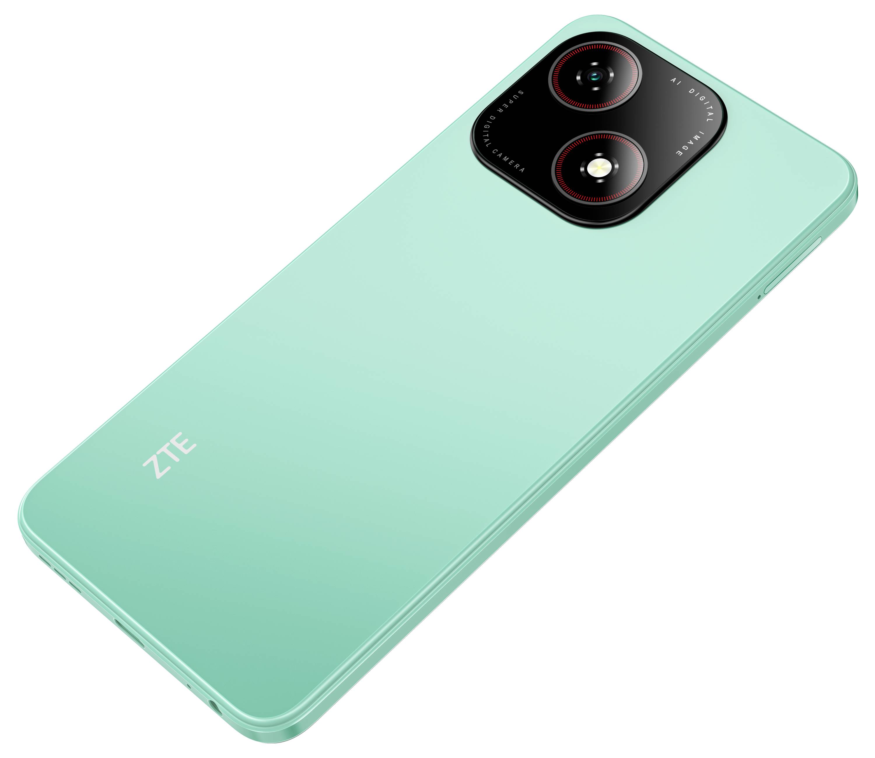 Muntgroene smartphone met dubbele camera's en LED-flitser in zwarte circulaire module. ZTE-logo op de achterkant.
