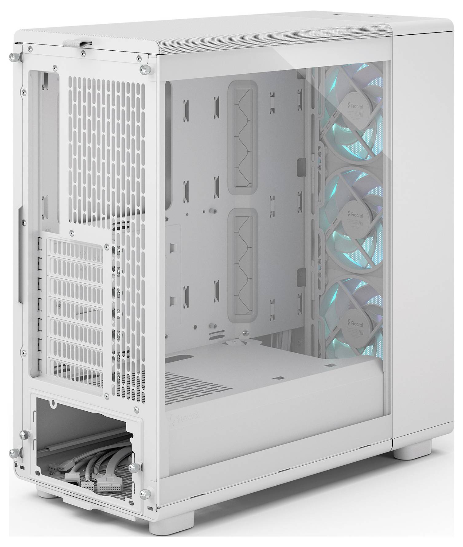 Een witte computertoren behuizing met een transparant zijpaneel, waarbij het interieur wordt getoond met drie LED-verlichte koelventilatoren aan de voorkant.