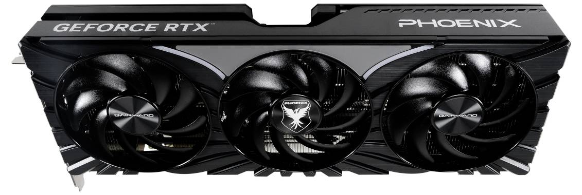Een drievoudige-ventilator zwarte videokaart gelabeld 'GeForce RTX' en 'Phoenix.'