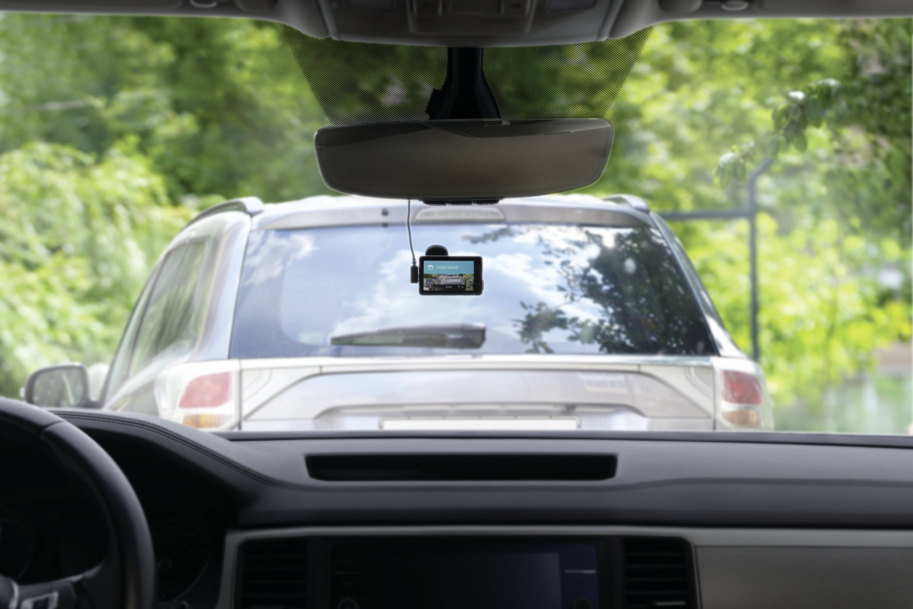 Garmin X210 Dashcam met GPS Accu, Botswaarschuwing, Display, Rijstrookassistent, G-sensor, GPS met radarherkenning, Micr-14