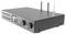 Een zwarte audio-ontvanger met een digitaal display, twee antennes en meerdere knoppen op het voorpaneel. Ontworpen voor thuisaudiosystemen.