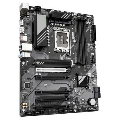 Een computermotherboard met meerdere sleuven voor RAM, een CPU-socket, PCIe-sleuven en verschillende poorten voor connectiviteit, gemerkt met 'Gigabyte.'