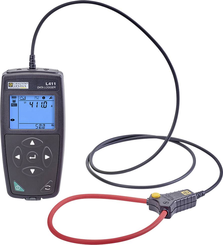Een draagbare digitale datalogger met een aangesloten flexibele rode sonde, die metingen weergeeft op een blauw scherm, gebruikt voor het vastleggen van elektrische metingen.
