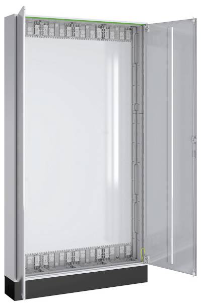 Een lege, open elektrische kast met metalen interieur en een heldere glazen deur, ontworpen voor het herbergen van elektrische componenten.