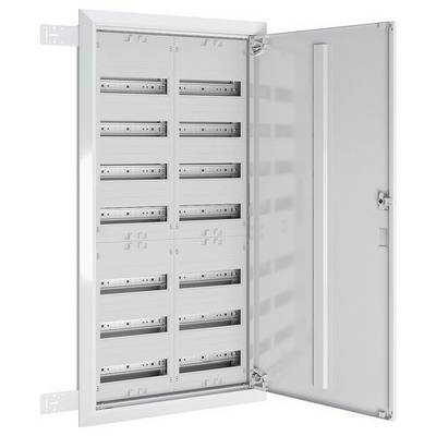 Een open elektrische verdeelkast met meerdere lege sleuven voor installatieautomaten, gemonteerd aan een witte muur. De schakelkast is klaar voor installaties.