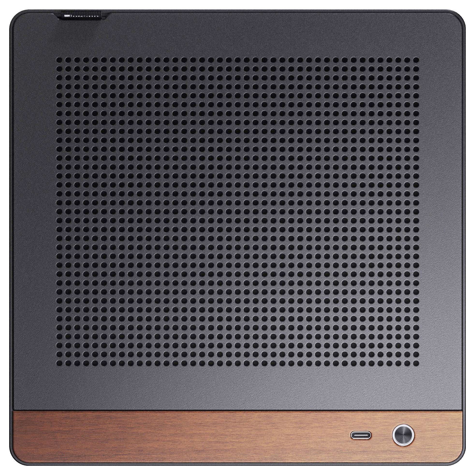 Compacte elektronische apparaat met een geperforeerd zwart oppervlak en een houten accent voet, voorzien van een kleine ronde knop.
